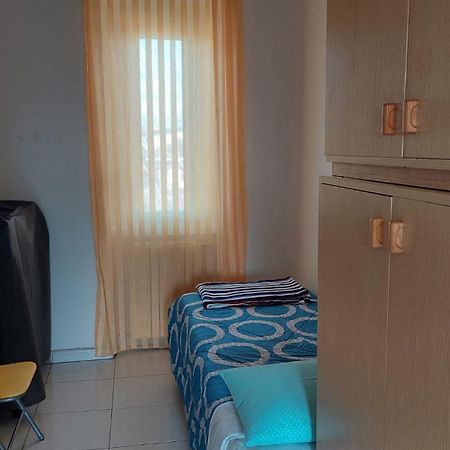 Affitti Brevi Ferrera Bilocale Ilenia 20 Minuti Da Rho Fiera E San Siro Apartment Bareggio Exterior photo